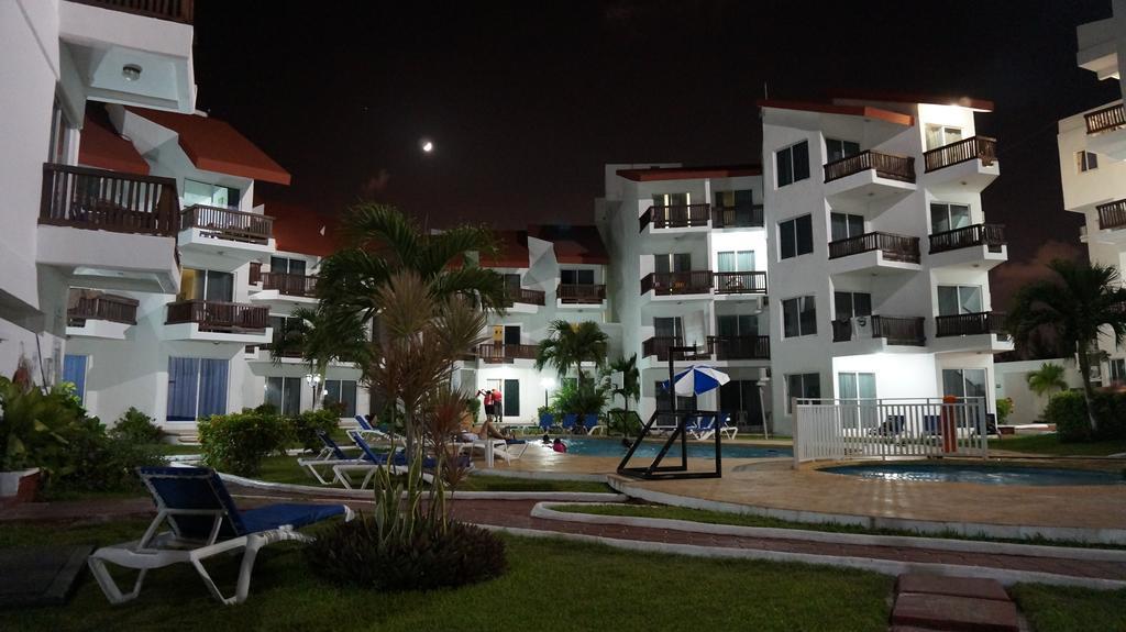 Las Perlas Condos 坎昆 外观 照片
